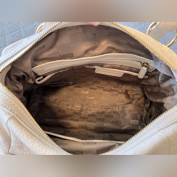 Michael Kors Large Fulton Cream Neutral Classic Pebbled Leather Satchel Orig$398 - Picture 12 of 15